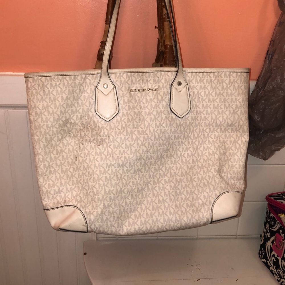 MK purse